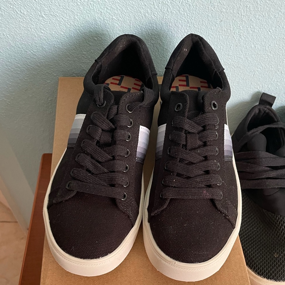 NIB EV1 style EV-PIA sz 6.5 black
